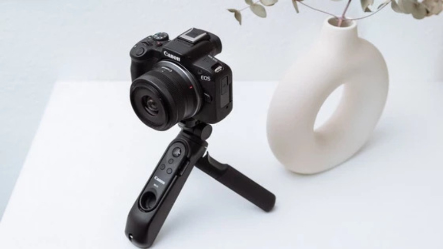 Canon EOS R50, čierna