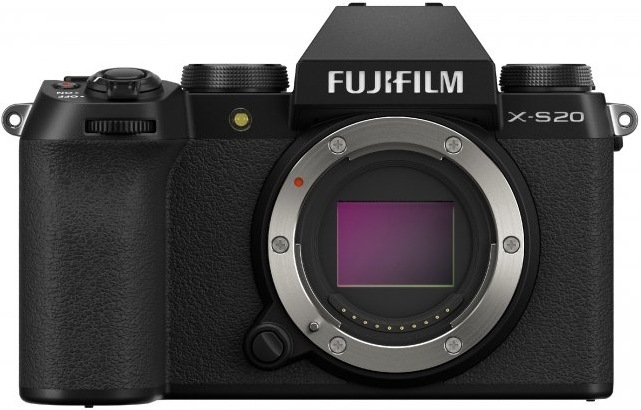 Fujifilm X-S20 + XC 15-45 mm f/3.5-5.6 OIS PZ, čierna