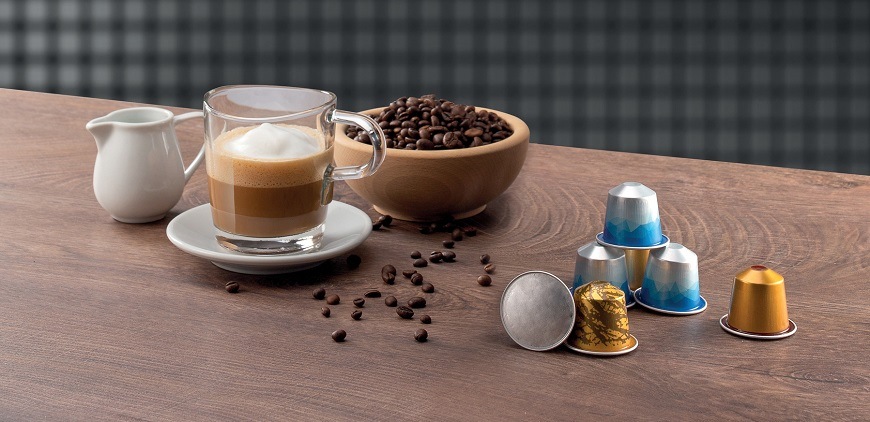 Kávovar na kapsule Espresso Hisense HCM20CS
